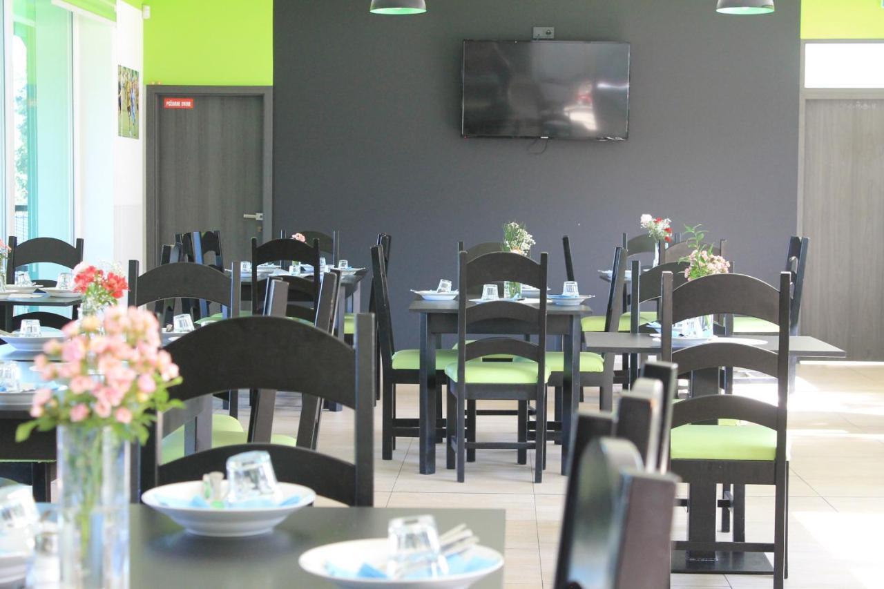 Restauracia Gol Hotel Oravske Vesele Exterior photo